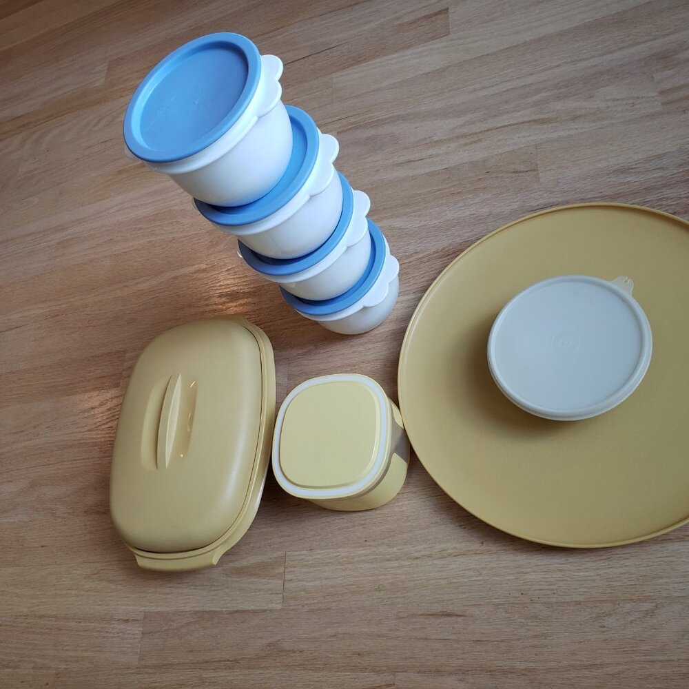Tupperware Vintage Lot - Chip and Dip, Covered Casserole, 5 Covered containers